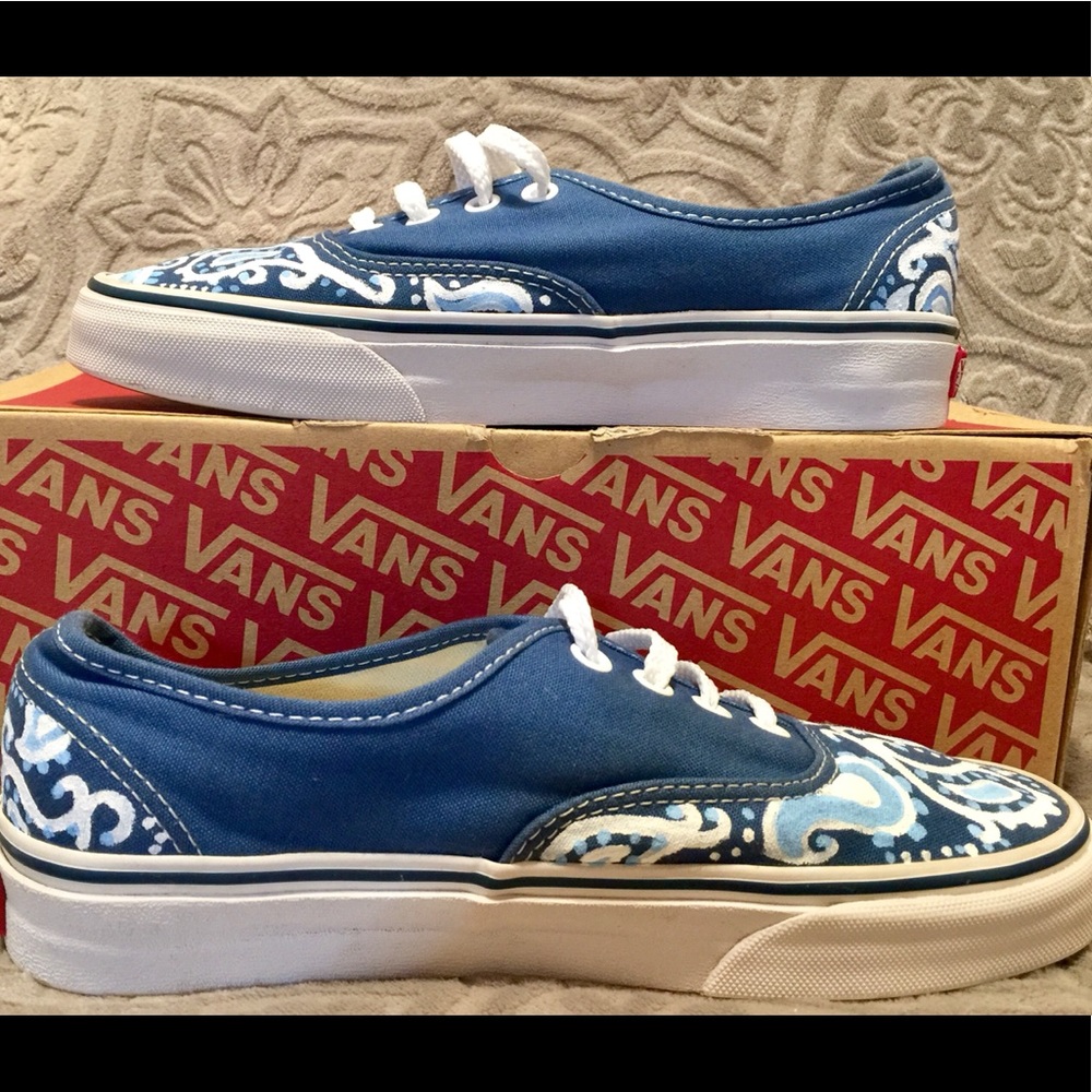VANS AUTHENTIC STYLE HAND PAINTED PAISLEY PRINT